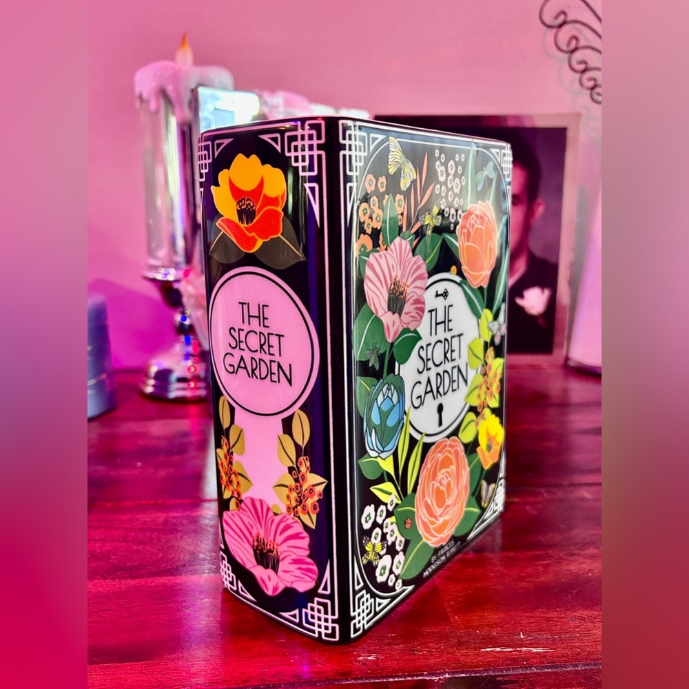The Secret Garden Floral Ceramic Vase